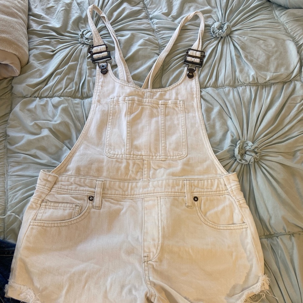 FreePeople overalls - Listed size 29 but fits more like a 27